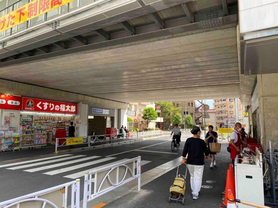 5ldk3toilets: 最近の駅6分・スカイツリー電車1分・浅草電車4分・nrt電車60分 *